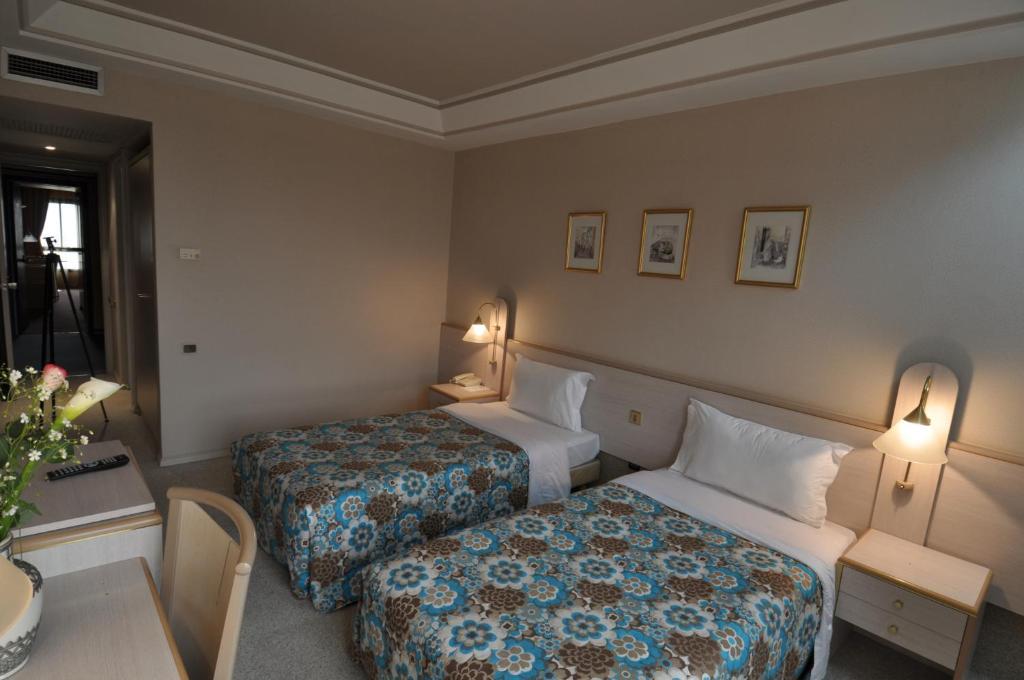 Hotel Wassim Fez Szoba fotó